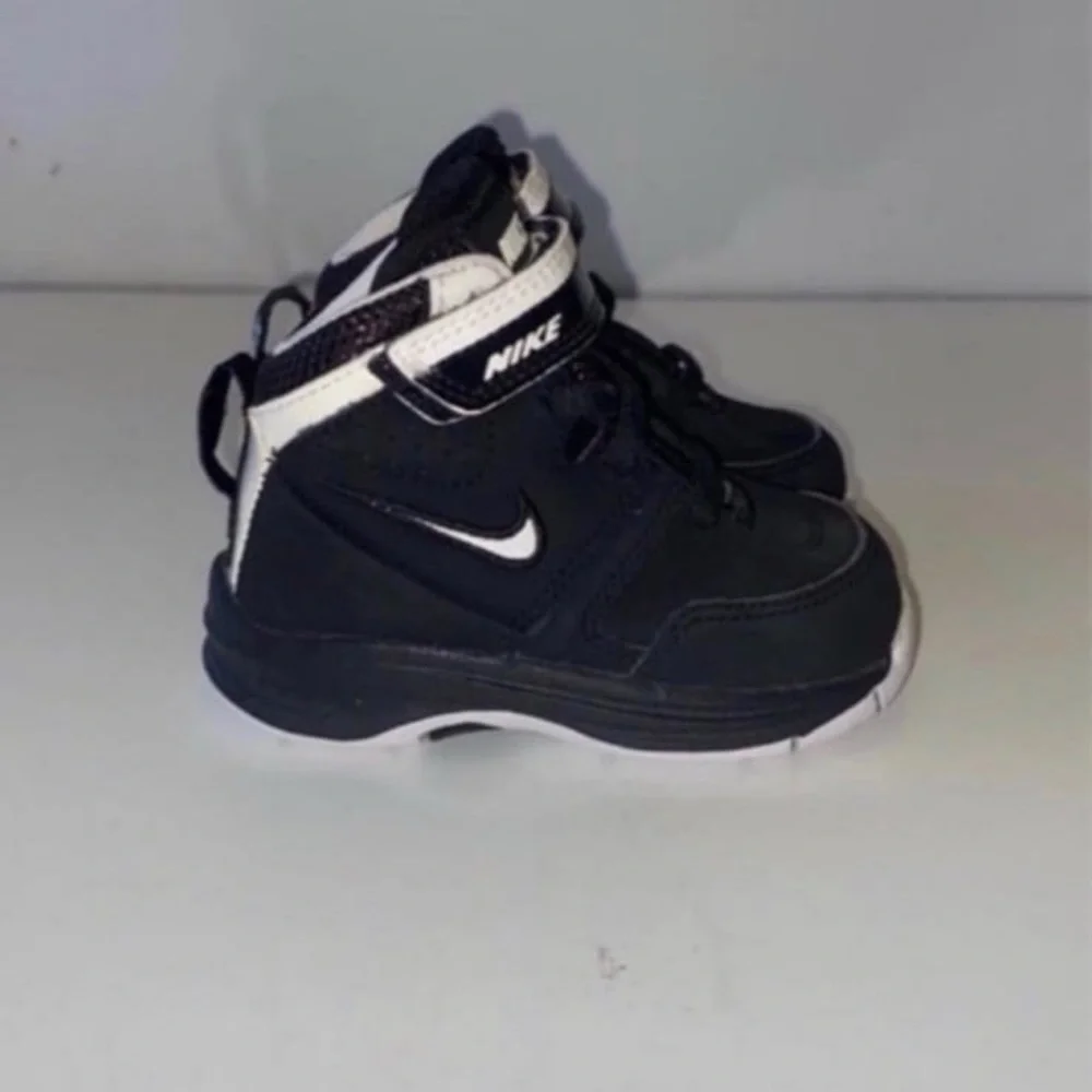 Nike high tops shoes toddler boys